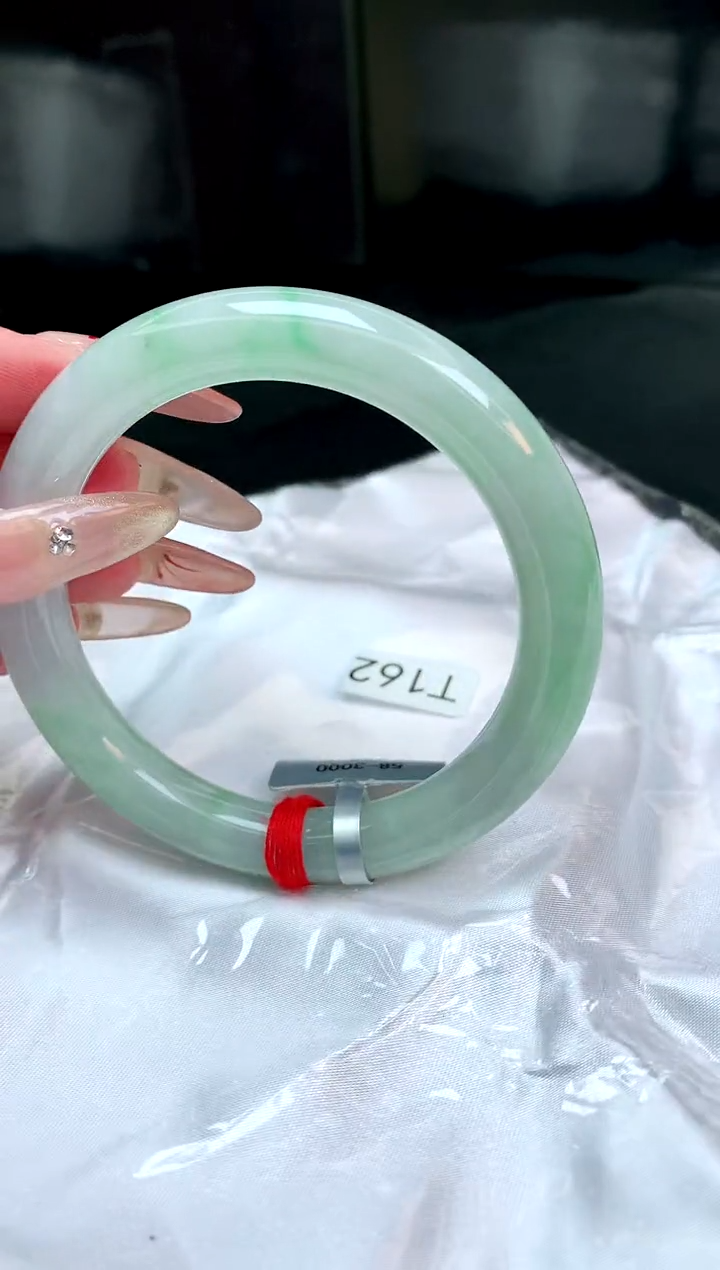 【闪购商品】翡翠手镯未镶嵌缅甸天然A货翡翠