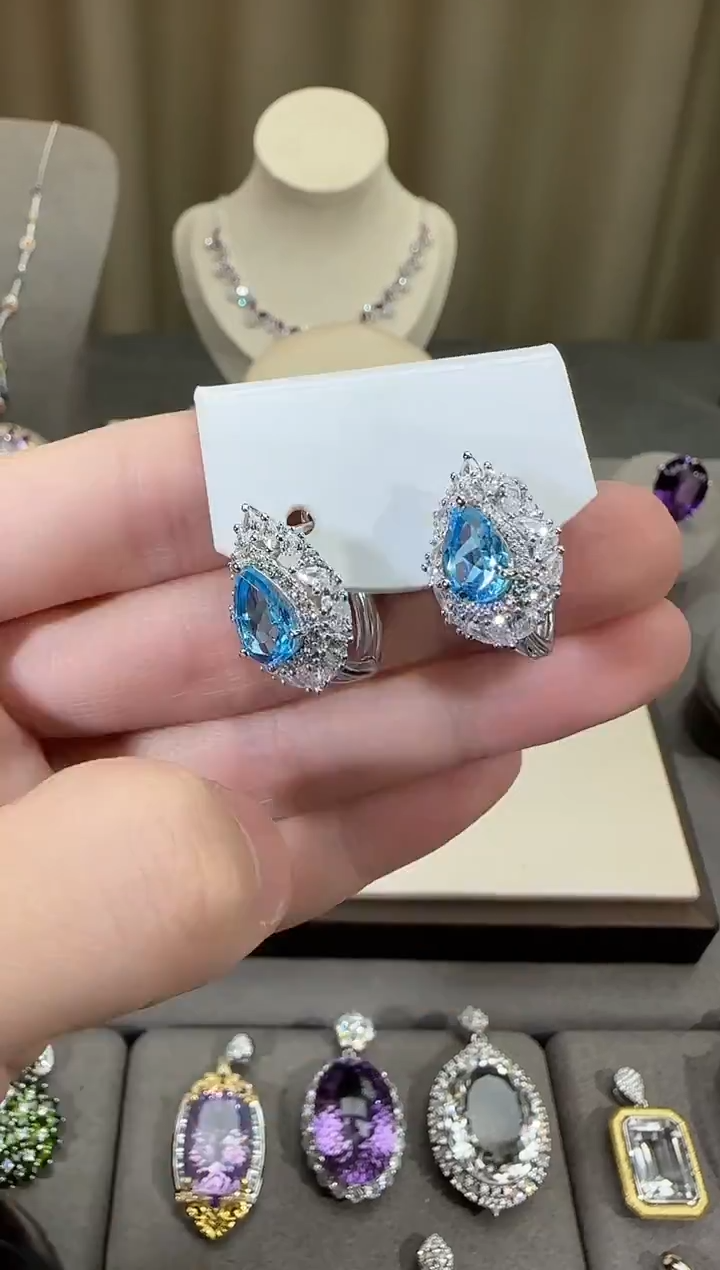 银S925镶嵌托帕石耳饰10*8mm耳扣设计款