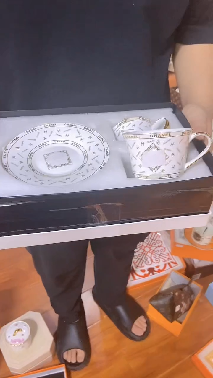 杯鸿辉家品牌瓷器，京东包邮！