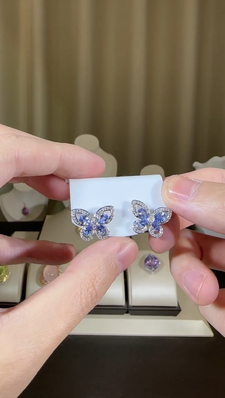 【闪购商品】坦桑石耳钉银S925镶嵌蝴蝶款