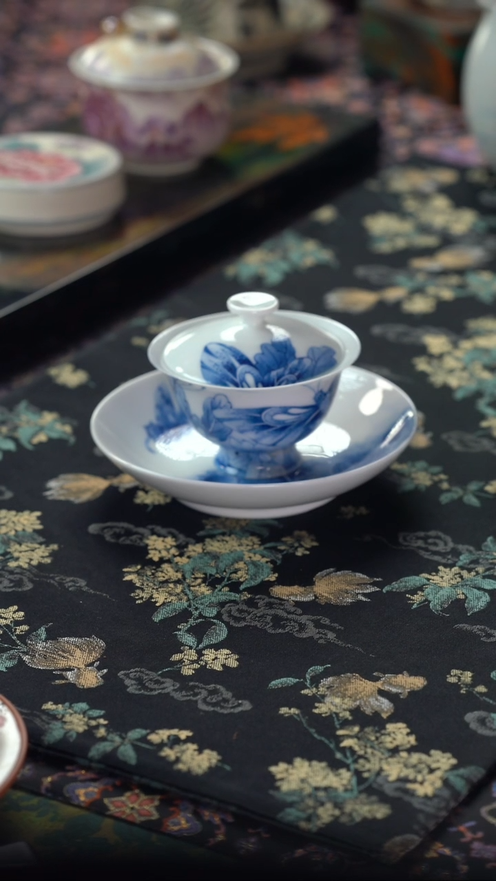 英姐好物分享@@蓝色牡丹三才盖碗