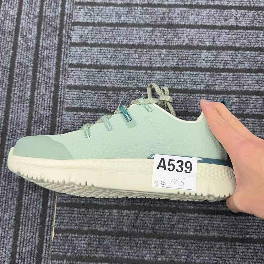 男女户外休闲鞋a539