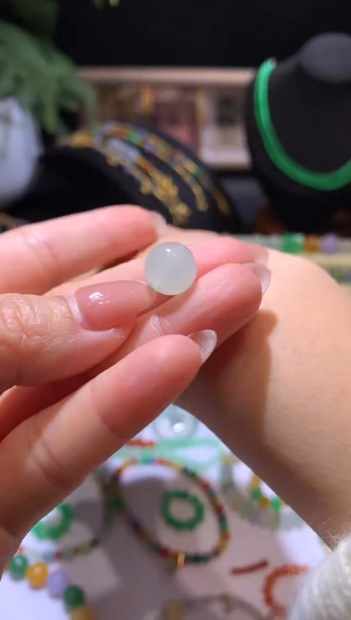 【闪购商品】定制翡翠未镶嵌10.4珠子520+52