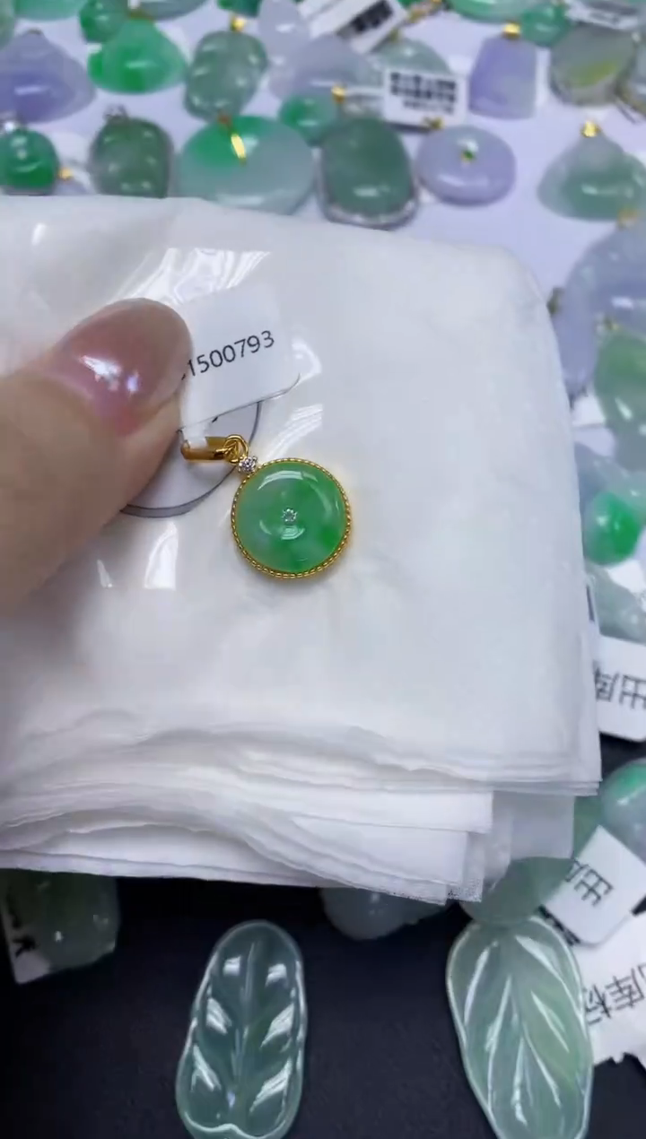 颈饰未镶嵌翡翠天然缅甸翡翠A货多样性发一件