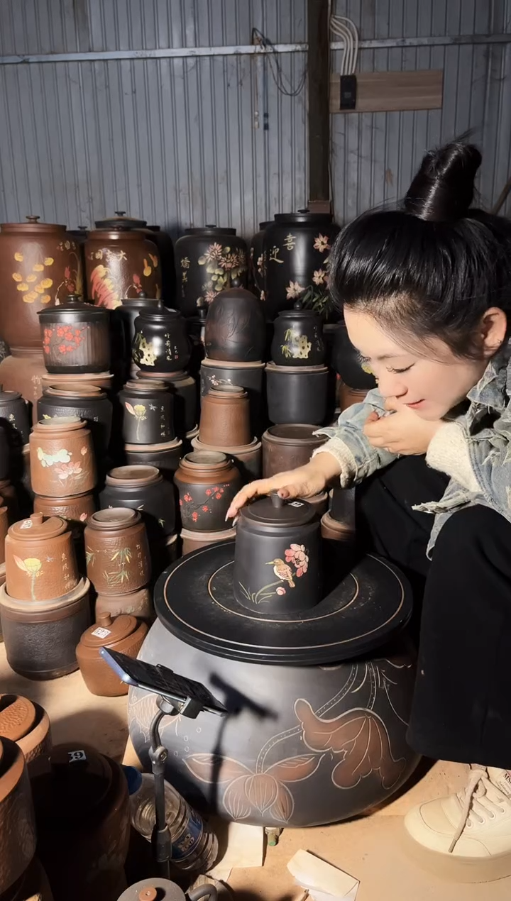 【闪购商品】壶瑕疵茶叶罐 黑色100克  049