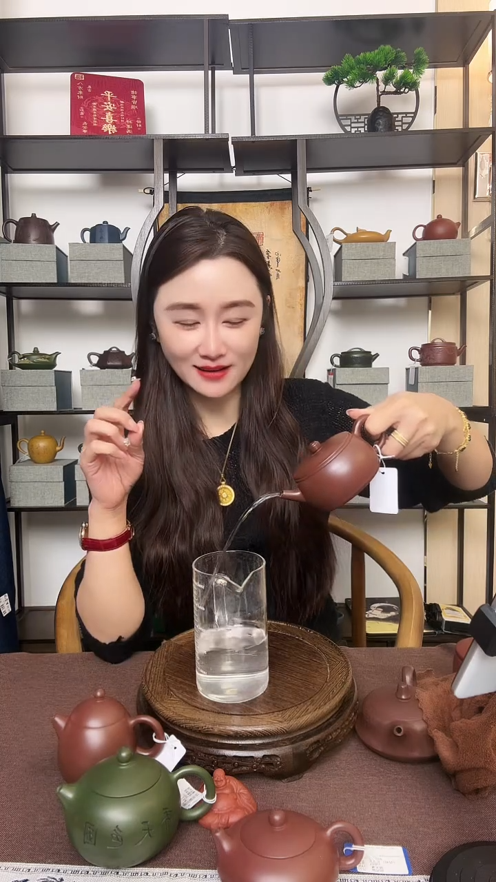 【闪购商品】紫砂茶壶扁井兰紫朱泥180cc