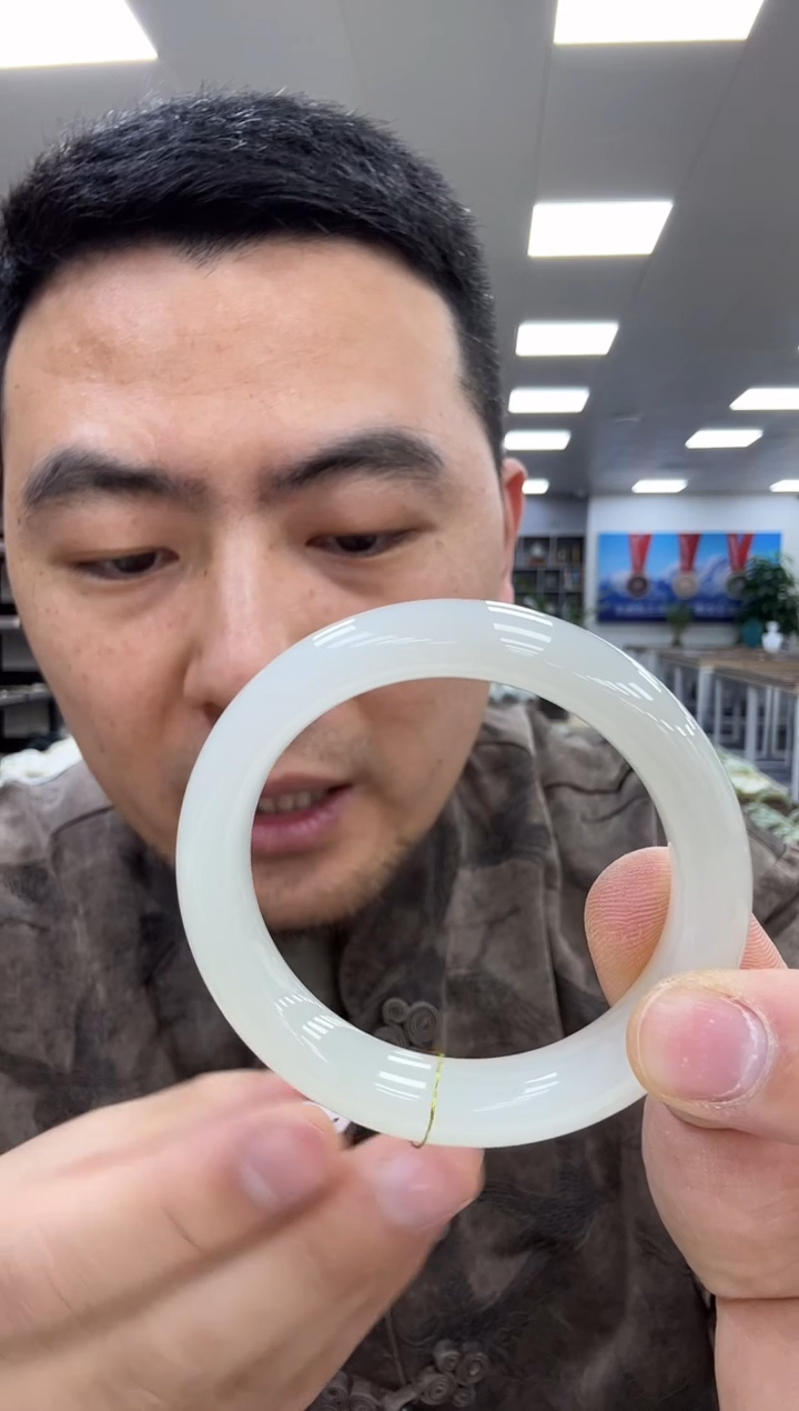 【闪购商品】和田玉手镯未镶嵌53.5  375