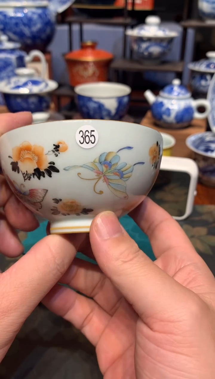 甜**你365粉彩蝴蝶杯子zy03