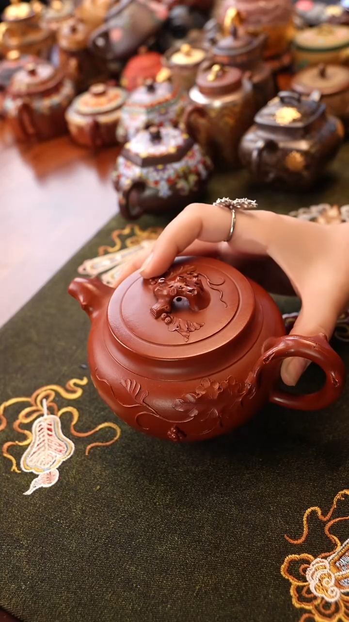 茶壶紫砂杨菲松鼠葡萄