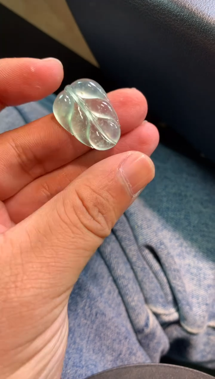 【闪购商品】翡翠颈饰未镶嵌叶子