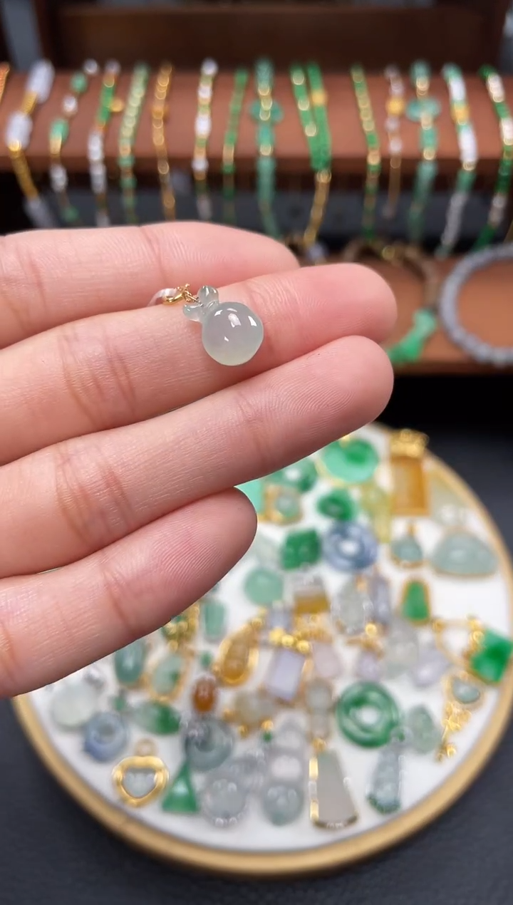 【闪购商品】翡翠吊坠(不含链)18K金镶嵌一个   JK235