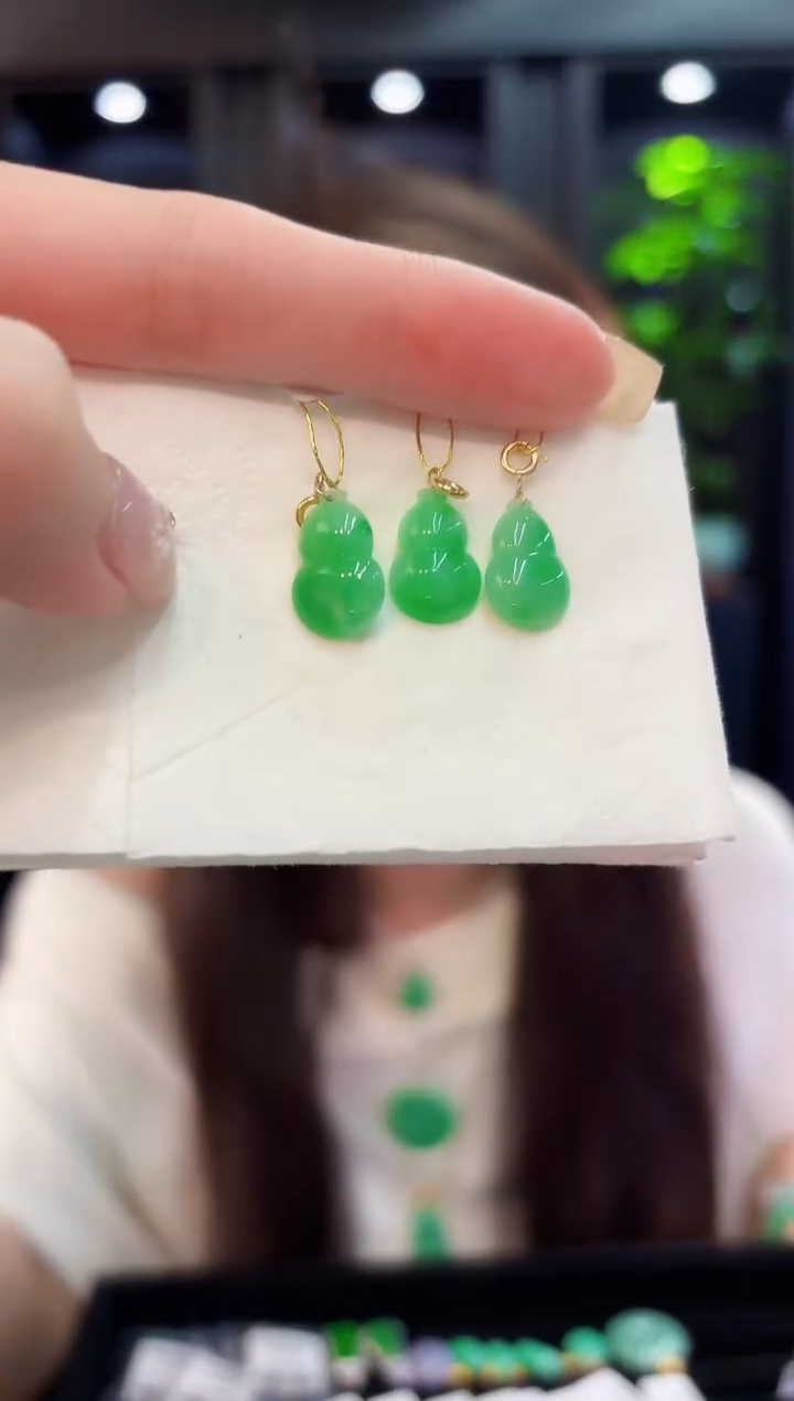 翡翠18K金镶嵌颈饰缅料A货/多样性发货/一件