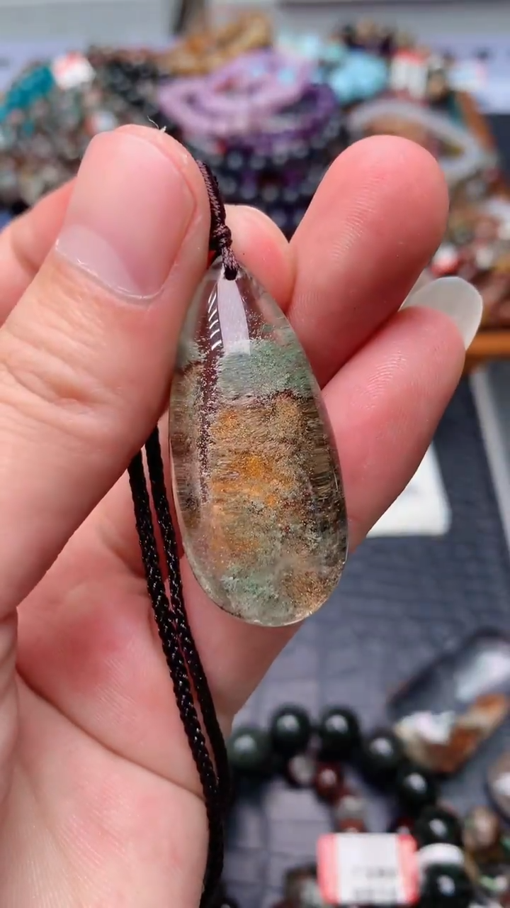 未镶嵌吊坠(赠链)水晶126
