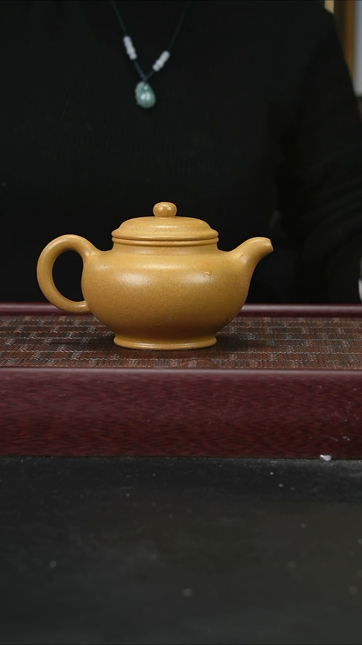 茶壶紫砂lzx黄金段  掇只300cc
