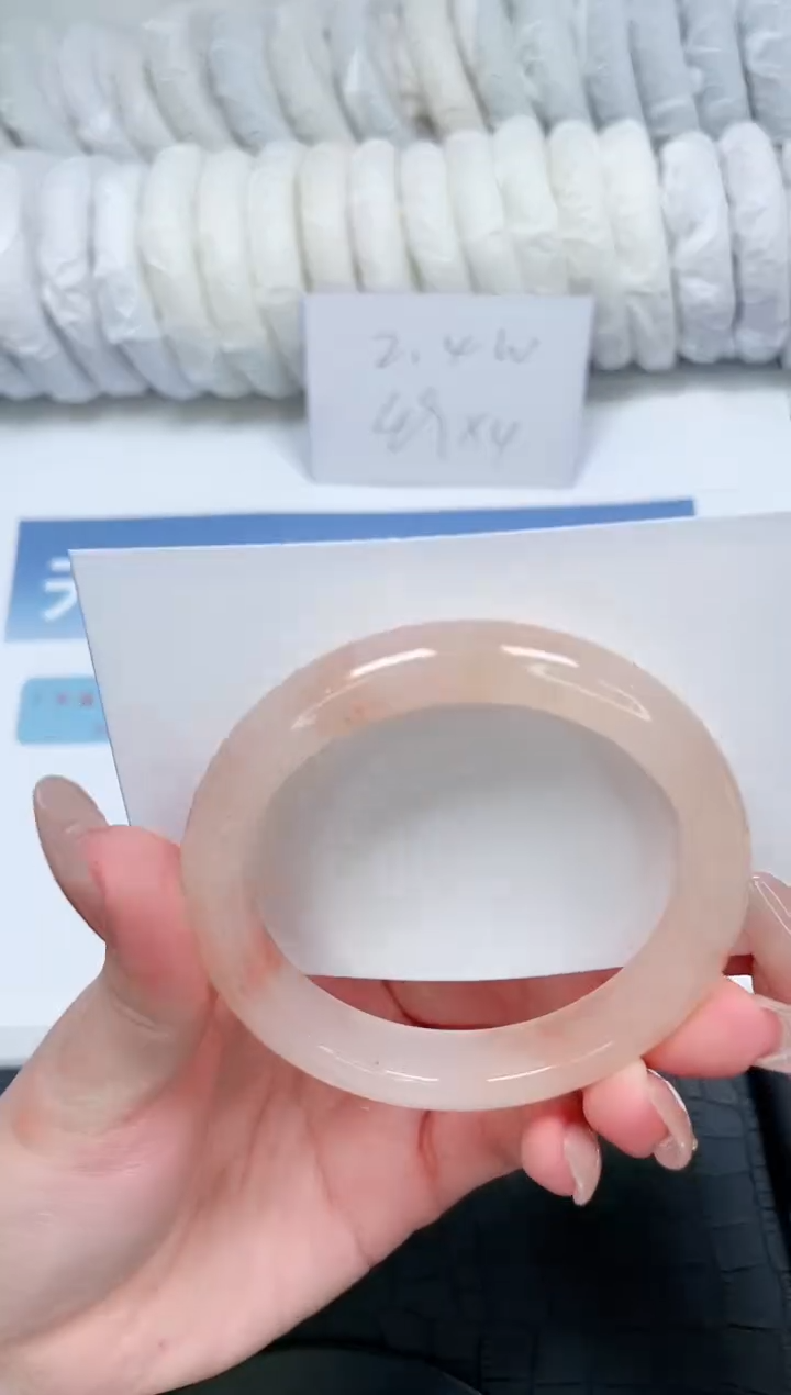 【闪购商品】石英质玉手镯未镶嵌O306-57