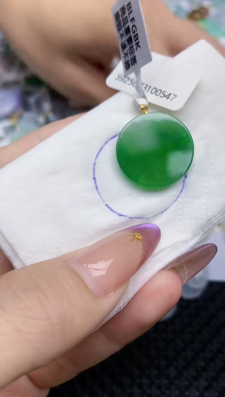 翡翠18K金镶嵌颈饰102   天然翡翠A货  百元以上9米证书费自理