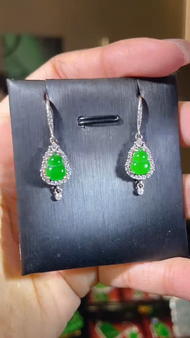 【闪购商品】翡翠耳饰银S925镶嵌天然翡翠A货