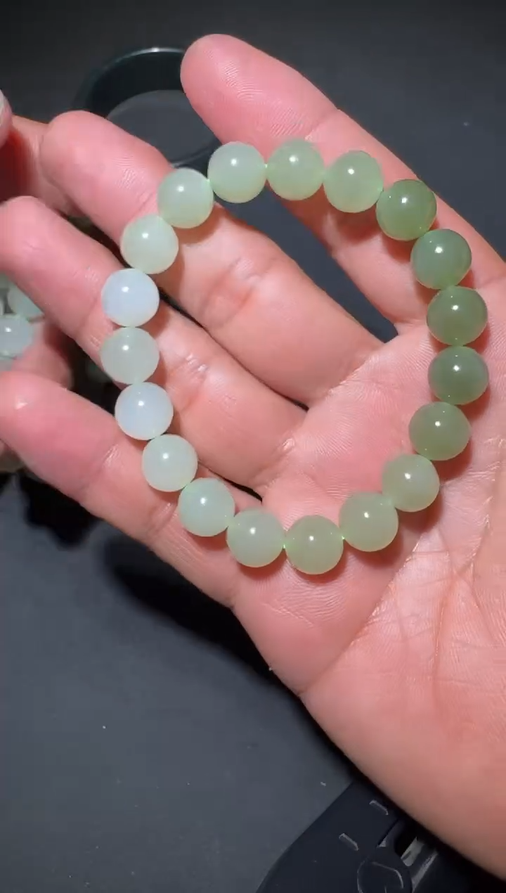 未镶嵌和田玉（糖玉）车挂和田玉