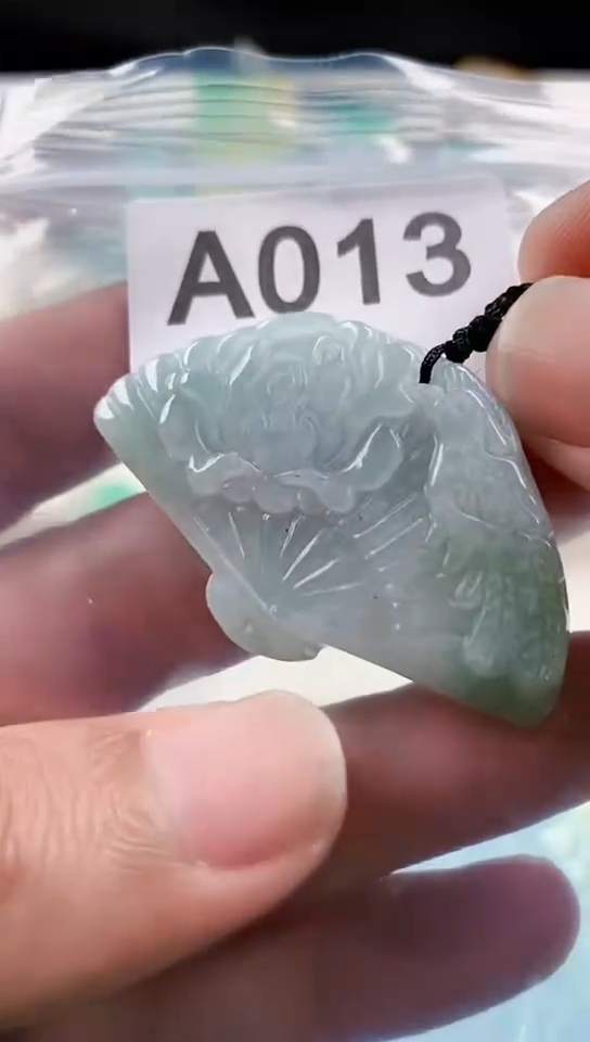 【闪购商品】翡翠颈饰未镶嵌天然翡翠吊坠挂件