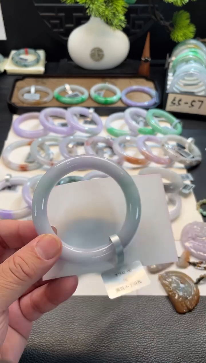 未镶嵌手镯翡翠43号链接 有纹裂 56圆条