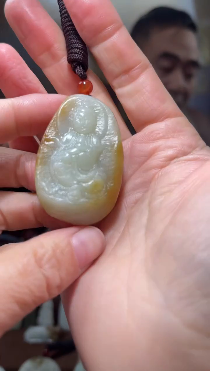 颈饰未镶嵌和田玉`