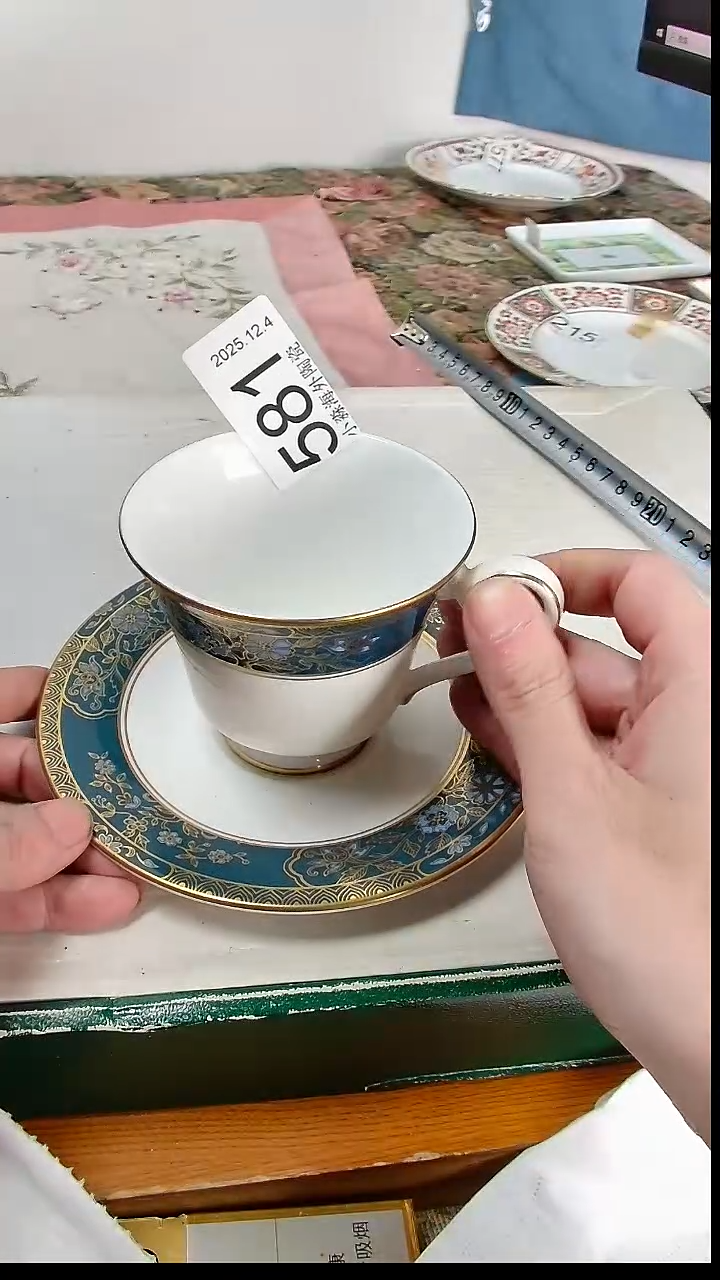瓷片皇**瑄小淼海外陶瓷工艺品
