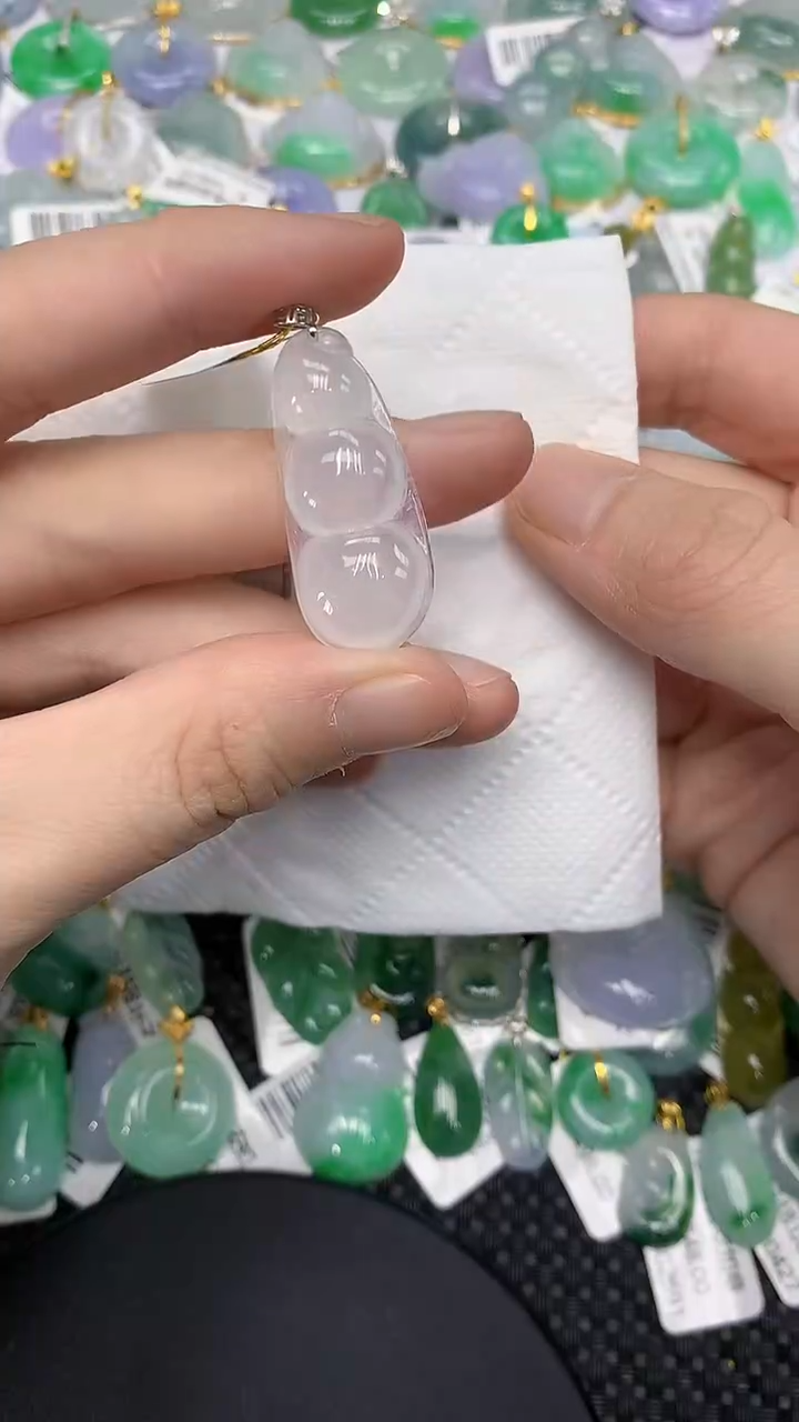 颈饰18K金镶嵌翡翠1111111