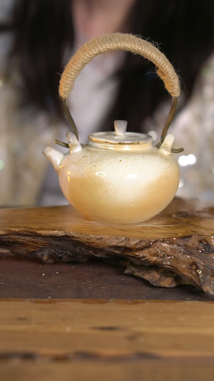 景德镇纯柴烧 中百泥茶壶 200cc 103