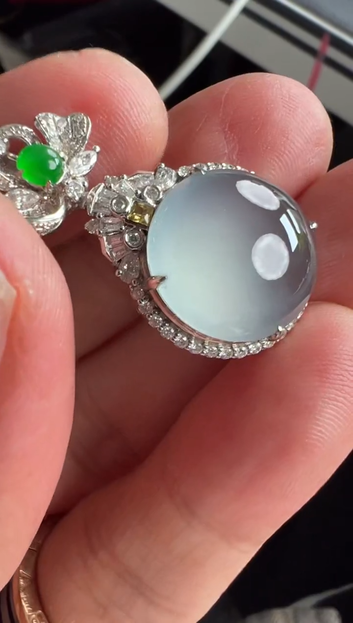 颈饰18K金镶嵌翡翠翡翠颈饰