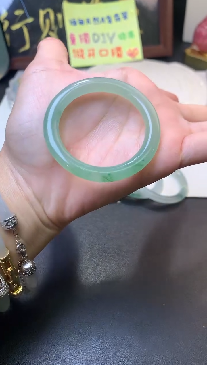 未镶嵌定制翡翠毛货