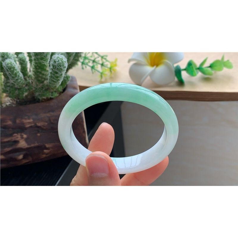 03.20批2062号54-48.4-11.8-6.8！贵妃！适合正圈52，天然翡翠