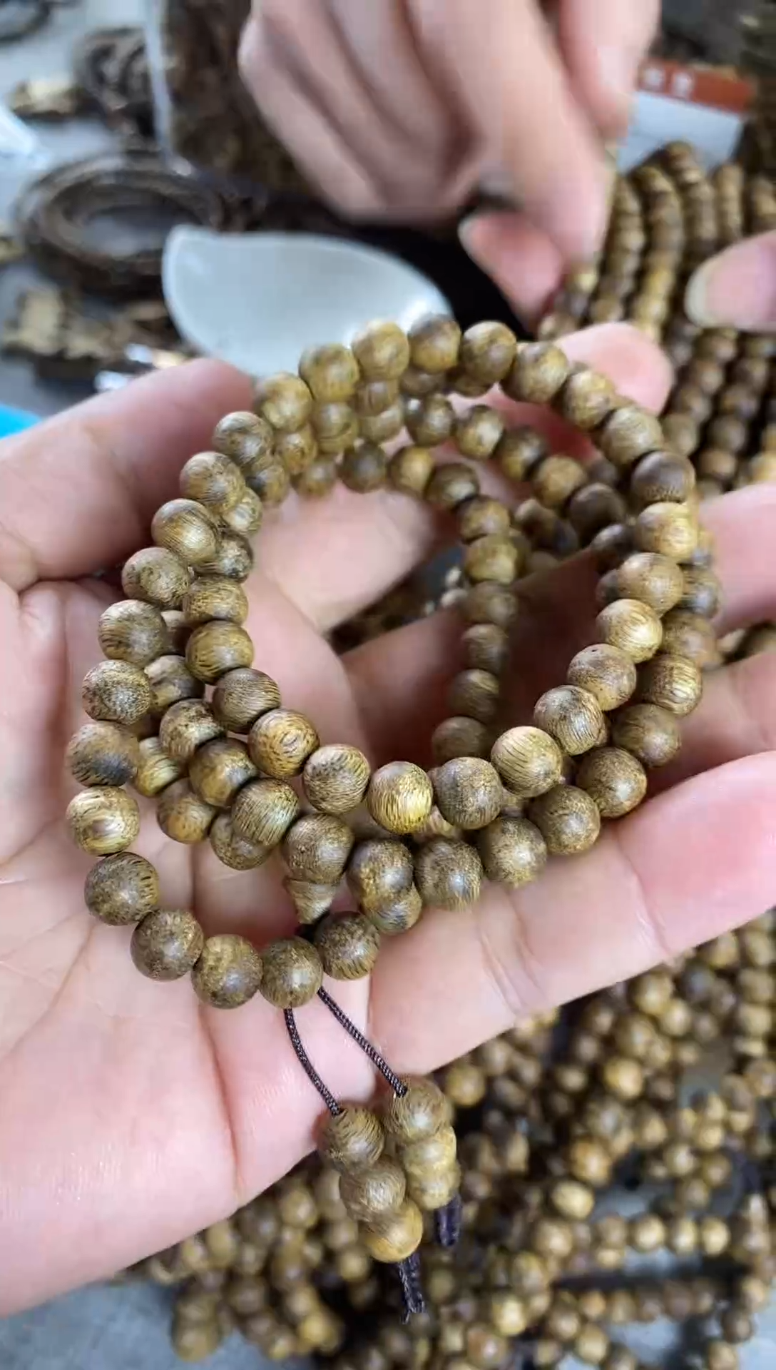 沉香手串乌身07圆珠多圈棋楠手串14+多样性发一