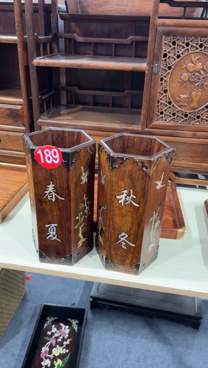 木北**高木黄花梨螺钿镶嵌春夏秋冬帽筒一对