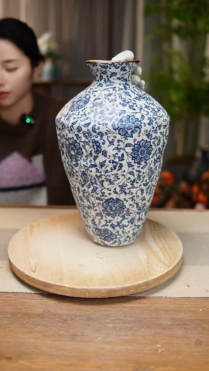 【闪购商品】陶瓷花器青花瓷缠枝莲高脚