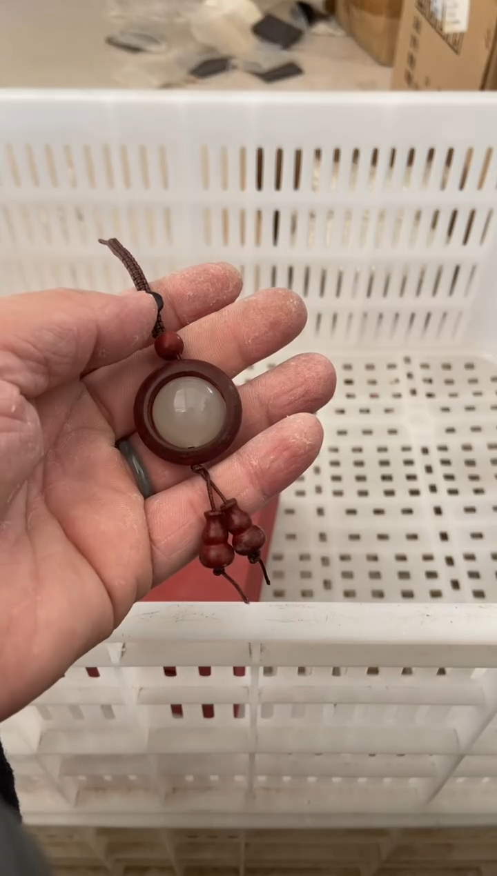 杯无运费险有瑕疵的摄影的产品有使用过的痕迹有点脏介意勿拍