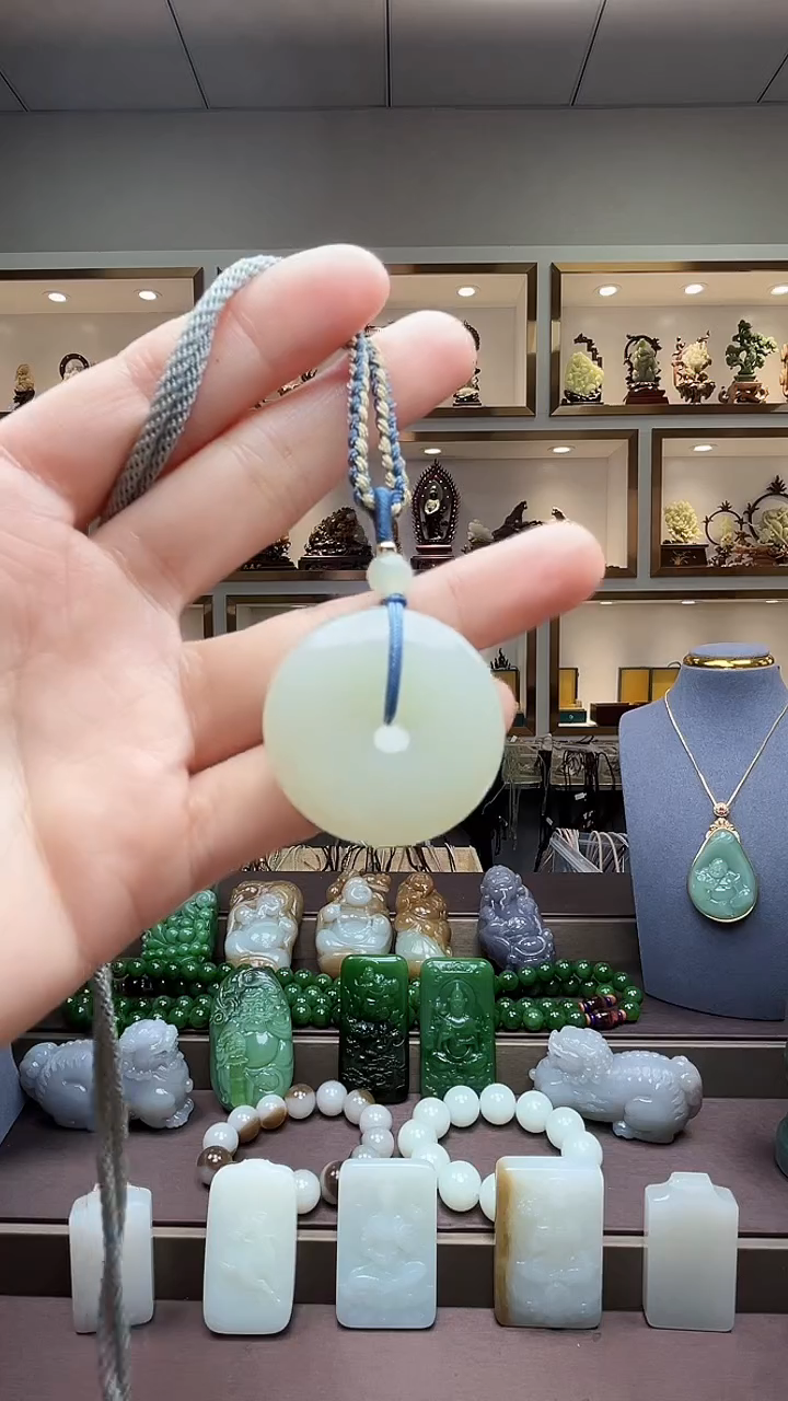 【闪购商品】和田玉颈饰未镶嵌苏