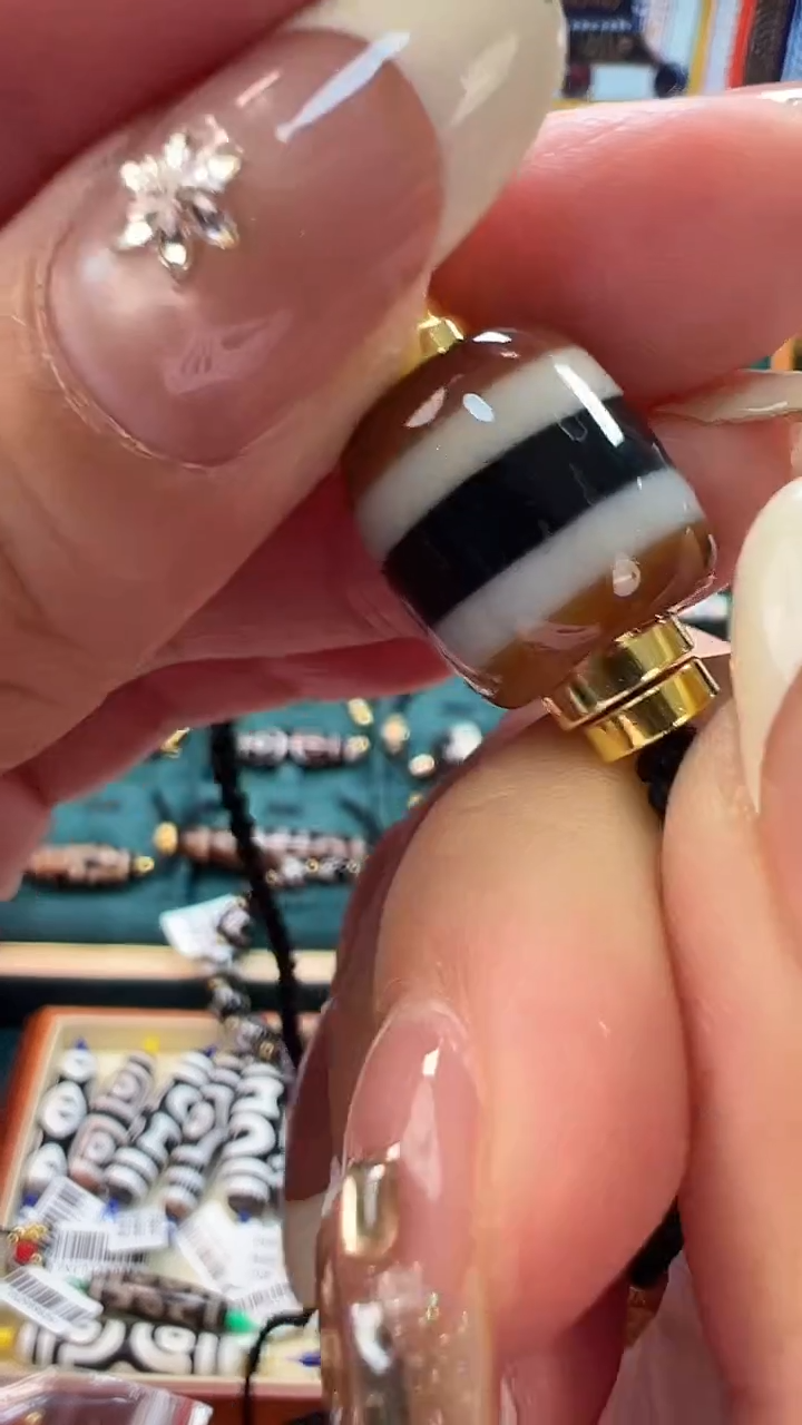 玛瑙/玉髓（覆膜）颈饰合金65.（微瑕）