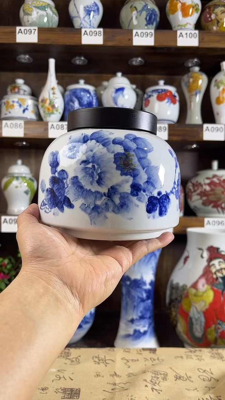 【闪购商品】纯手工手绘青花牡丹密封罐储物罐