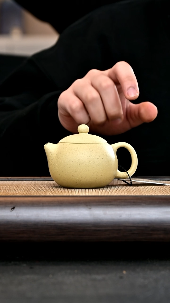 【闪购商品】紫砂茶壶HT15949 西施 本绿