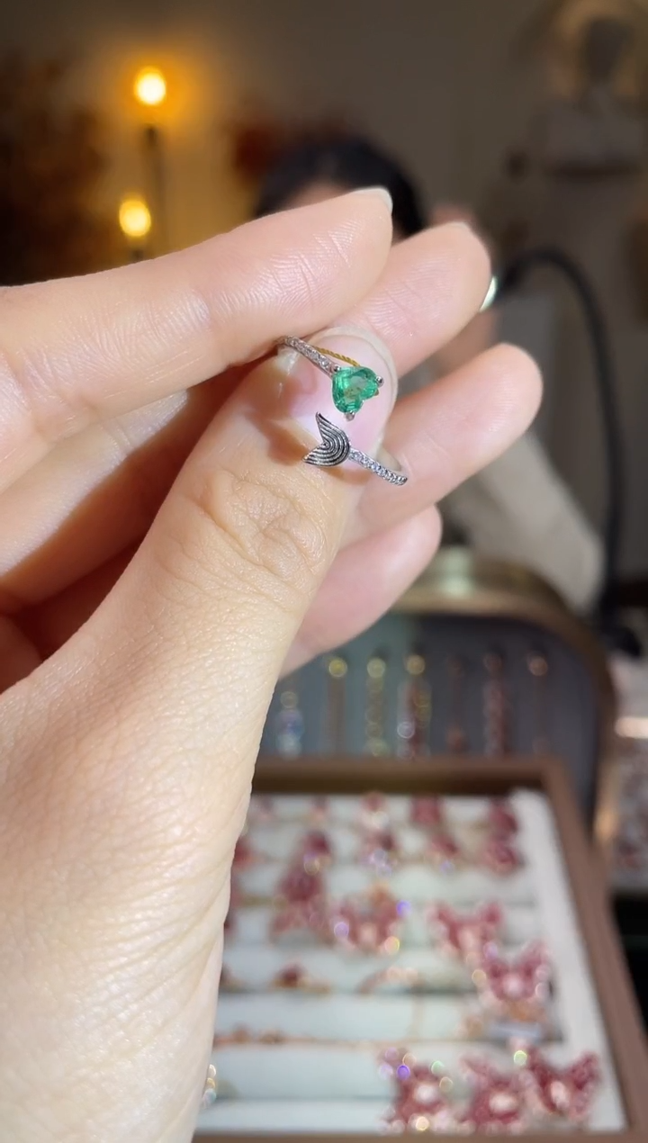 银S925镶嵌手饰祖母绿手饰