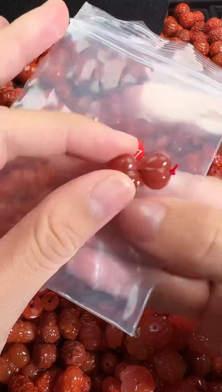 颈饰未镶嵌南红玛瑙1