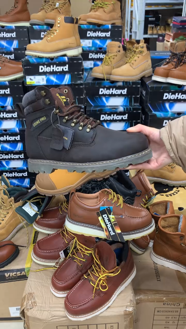 牛皮43码，922，皮鞋码，工装靴，默认瑕疵 领口氧化 带钢头