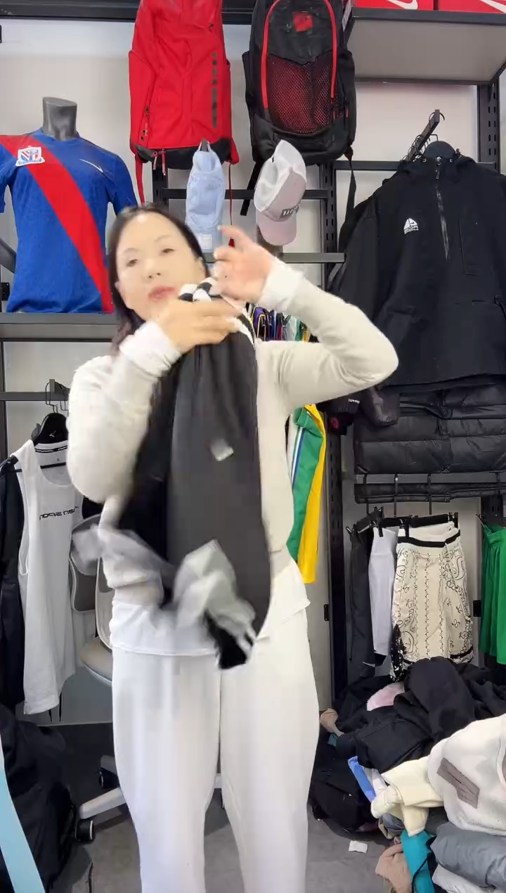 263编码 瑕疵款直播间过款为准尺码·  S身高165