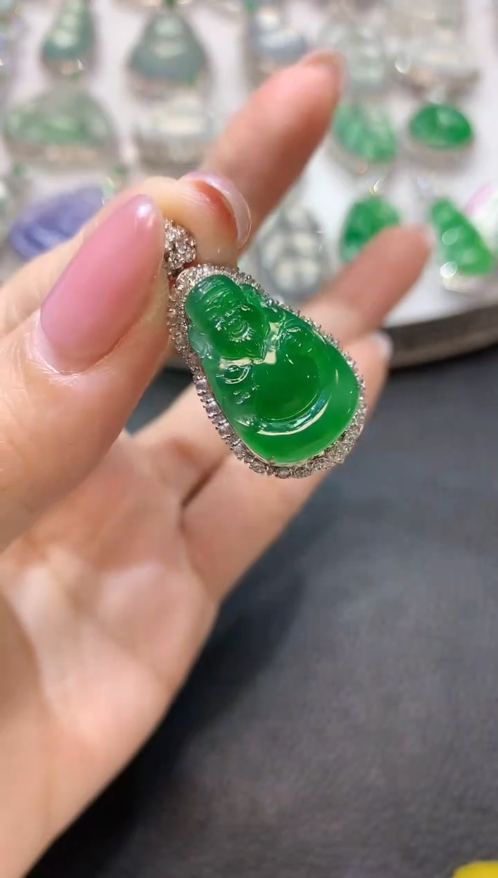 【闪购商品】翡翠吊坠(不含链)18K金镶嵌C45