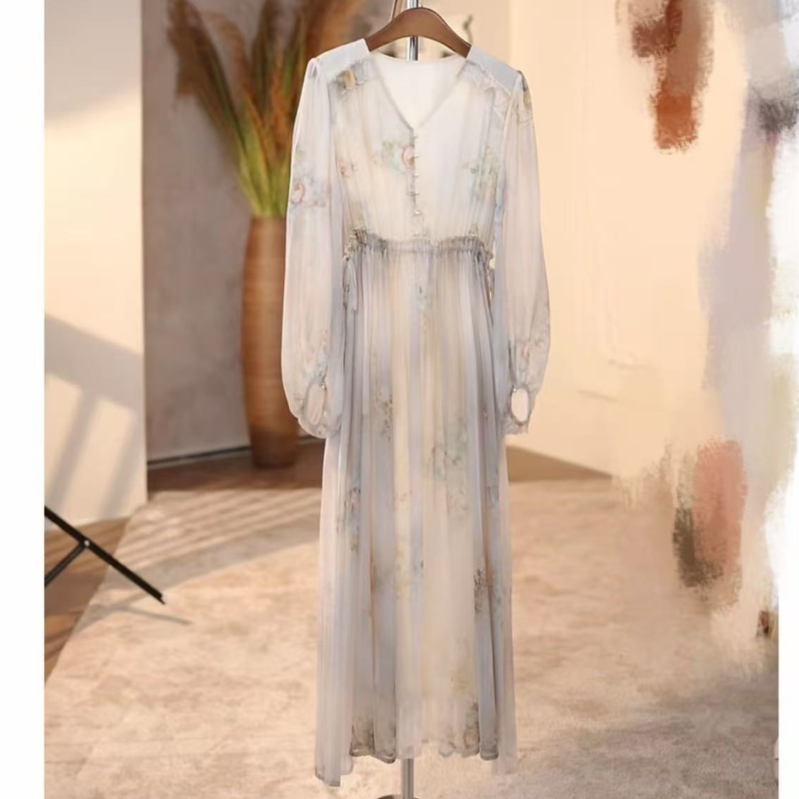 宽松女装连衣裙春夏印花时尚优雅桑蚕丝气质大摆连衣裙760