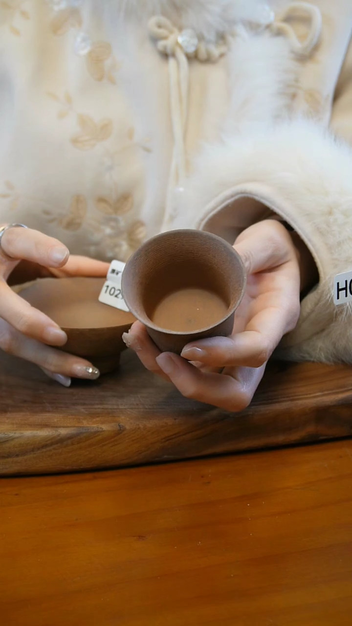 【闪购商品】10298茶漏组磨砂感老岩泥茶壶