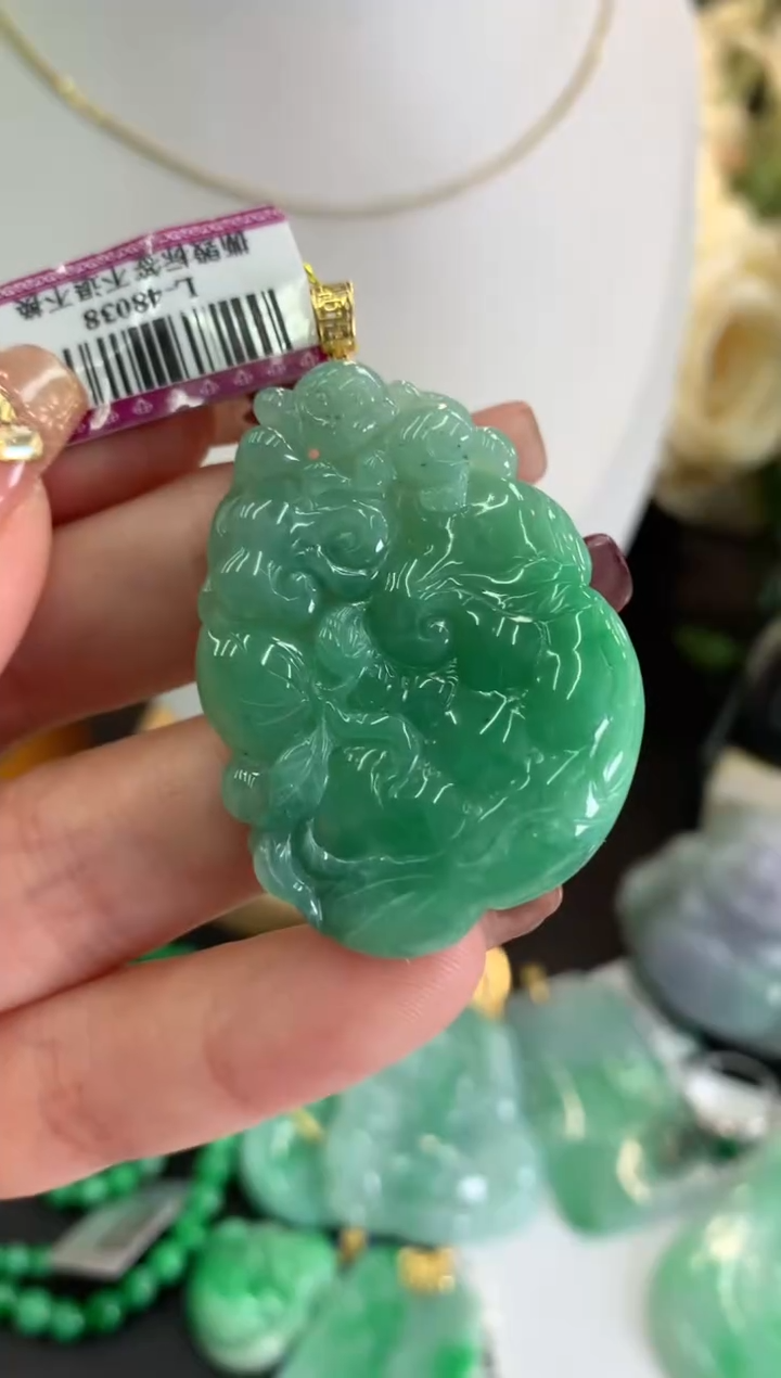 【闪购商品】翡翠吊坠(不含链)18K金镶嵌挂件