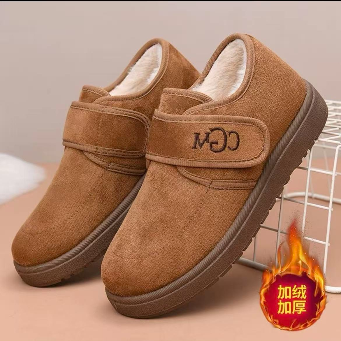 平底棉鞋2025保暖防寒鞋冬季防滑雪地靴软底加绒短靴子