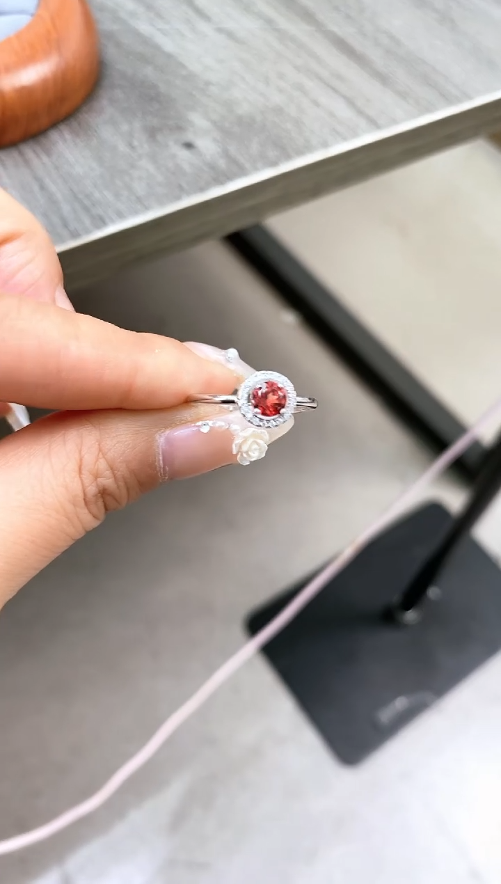 【闪购商品】石榴石戒指银S925镶嵌天然石榴石戒指