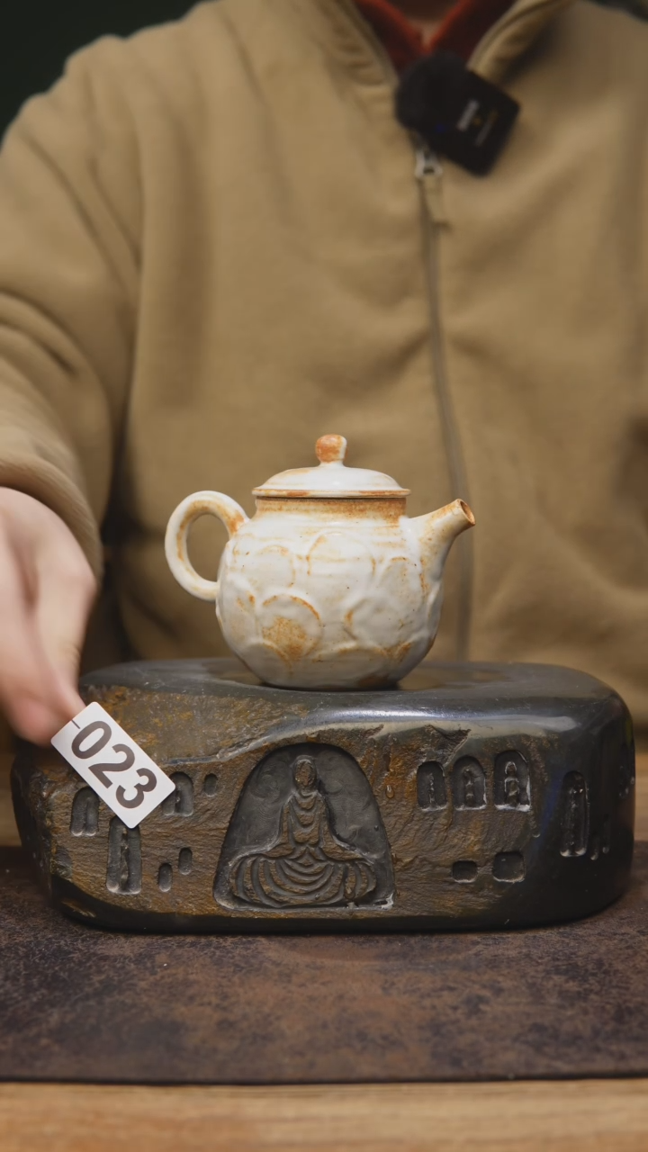 【闪购商品】张贺陶瓷手工茶壶023